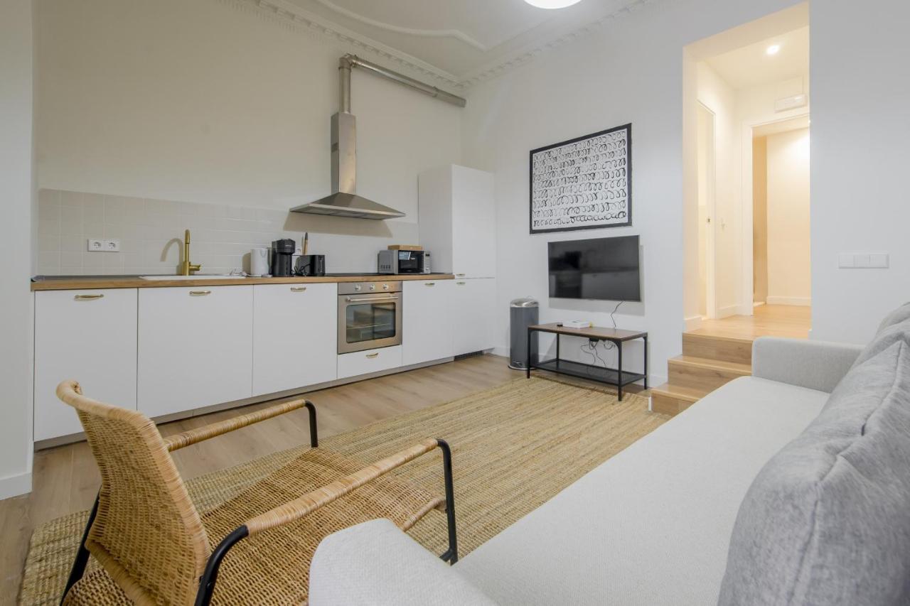 Modern Apt & Cool Interior Design En El Retiro Apartment Madrid Ngoại thất bức ảnh