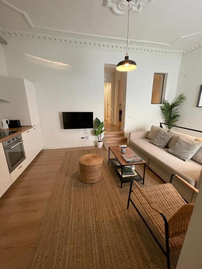 Modern Apt & Cool Interior Design En El Retiro Apartment Madrid Ngoại thất bức ảnh