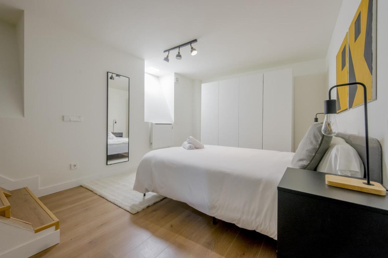 Modern Apt & Cool Interior Design En El Retiro Apartment Madrid Ngoại thất bức ảnh