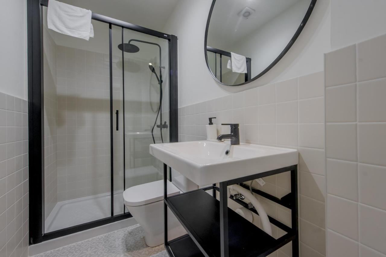 Modern Apt & Cool Interior Design En El Retiro Apartment Madrid Ngoại thất bức ảnh