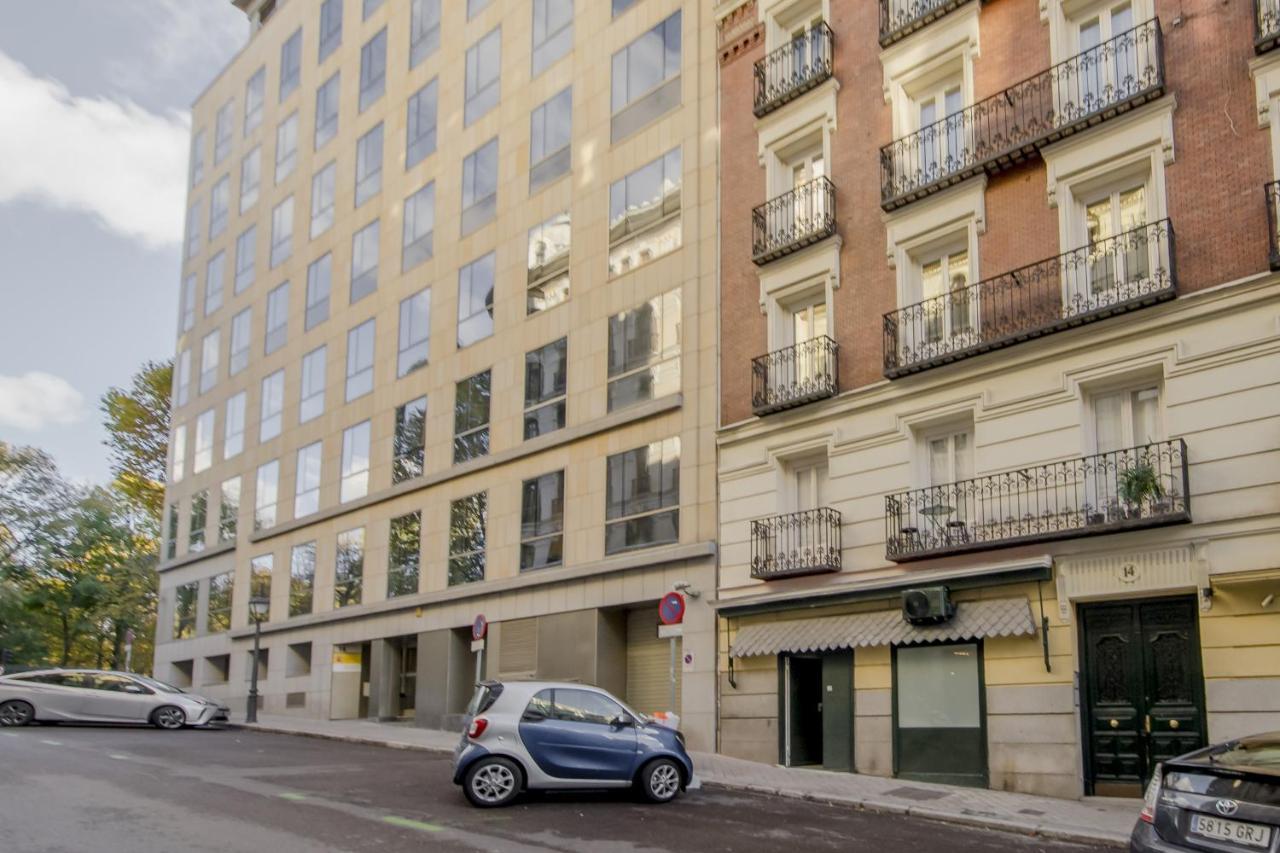 Modern Apt & Cool Interior Design En El Retiro Apartment Madrid Ngoại thất bức ảnh