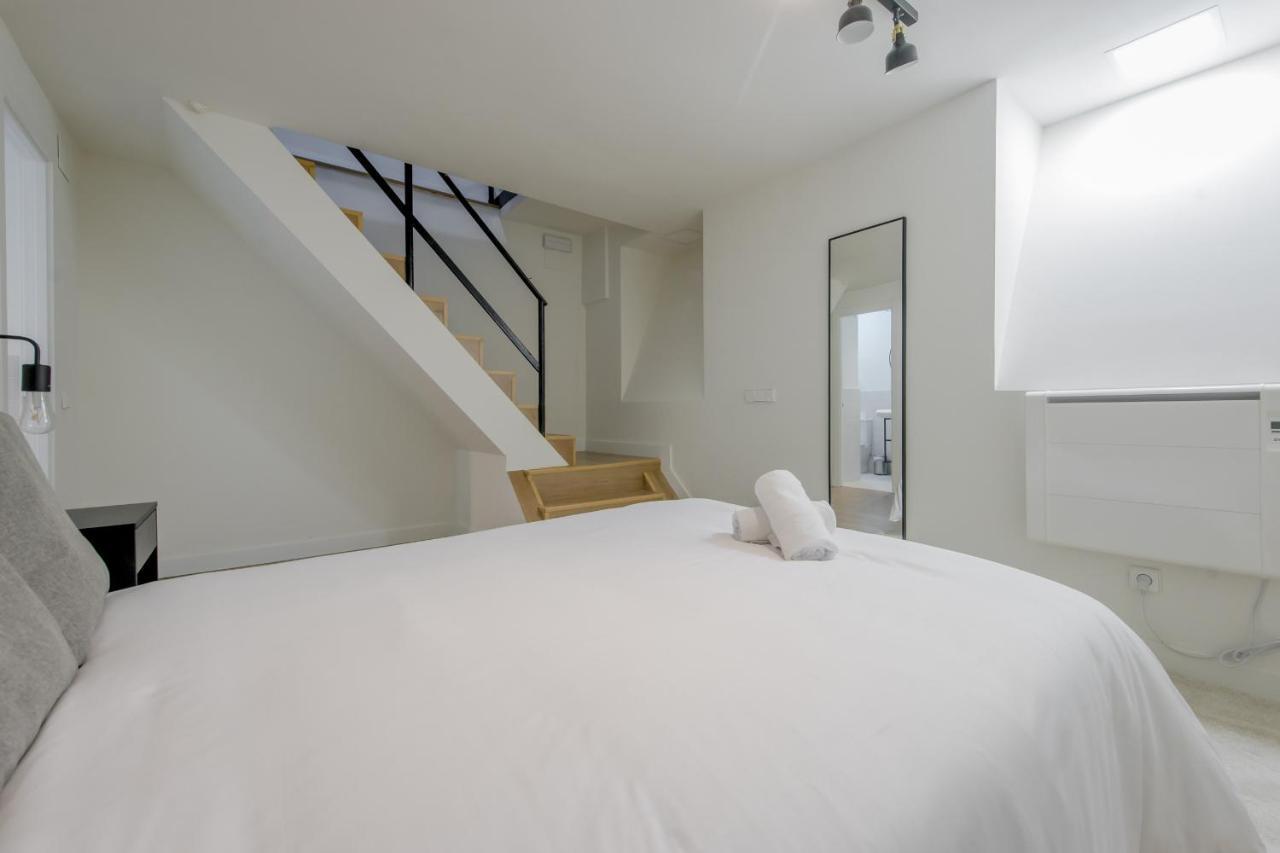 Modern Apt & Cool Interior Design En El Retiro Apartment Madrid Ngoại thất bức ảnh