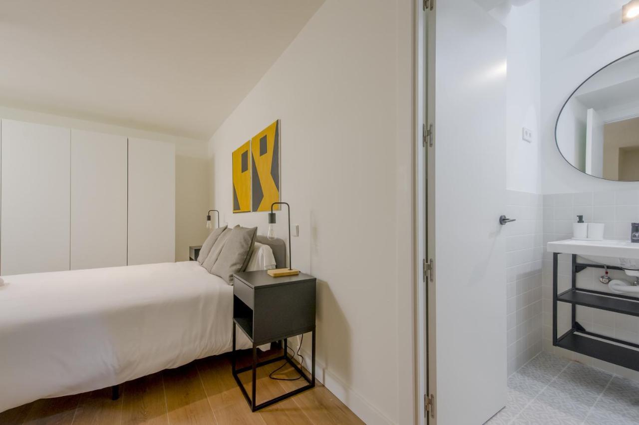 Modern Apt & Cool Interior Design En El Retiro Apartment Madrid Ngoại thất bức ảnh